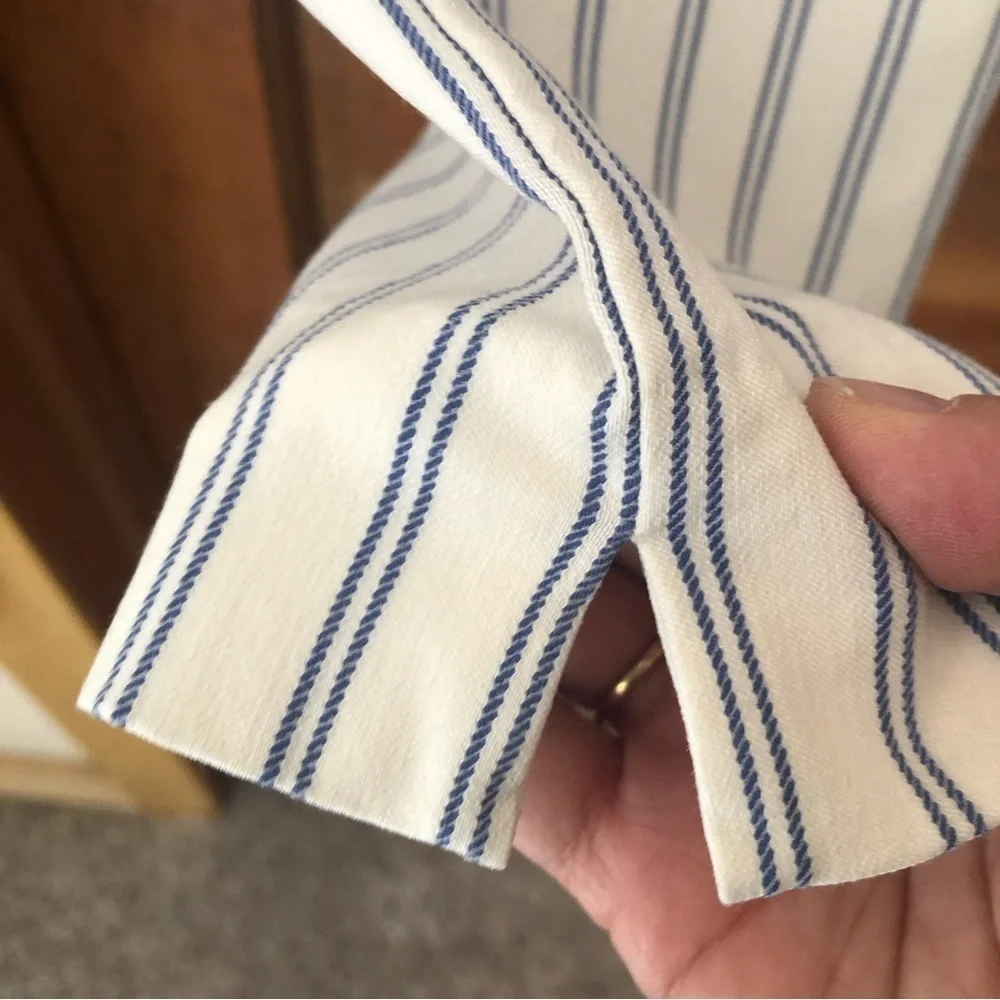 Chico/ Woman’s/Basic pull up Slit Ankle Pants / blue and white stripe / 1R-US 8R - Picture 4 of 7